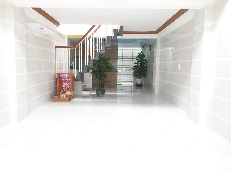 Nhà đẹp rẻ bán gấp đường Tô Hiệu, quận Tân Phú, 4m x 14m, 2 tầng chỉ 4tỷ5 TL.