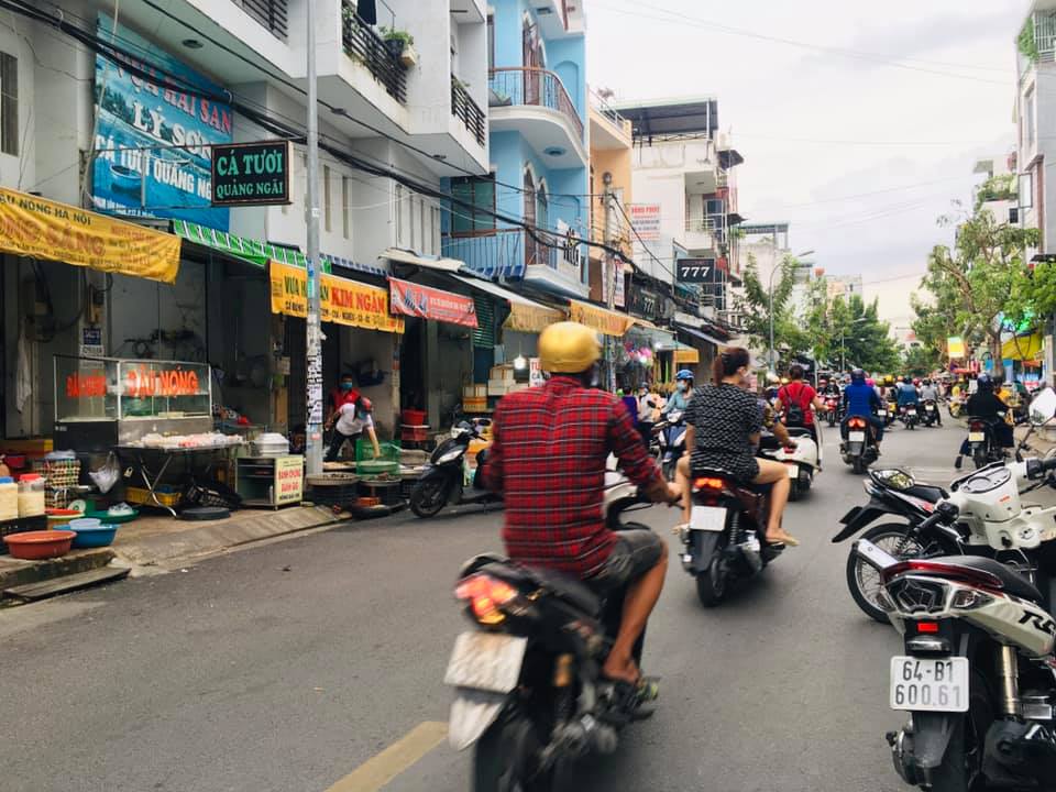 Bán nhà Cấp 3 giáp chợ Phạm Văn Bạch,đường Phạm Văn Bạch quận Tân Bình,Thuận tiện kinh doanh.