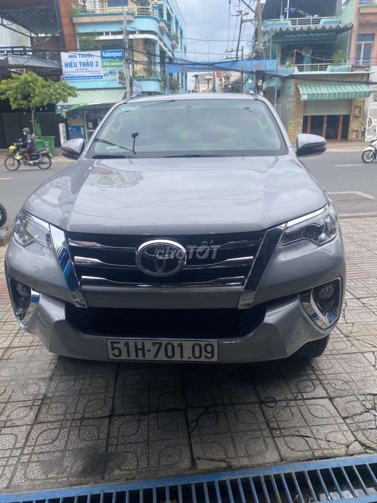 Chính chủ bán xe Fortuner 2019 174 Tô Hiệu, Phường Hiệp Tân, Quận Tân Phú, Tp Hồ Chí Minh
