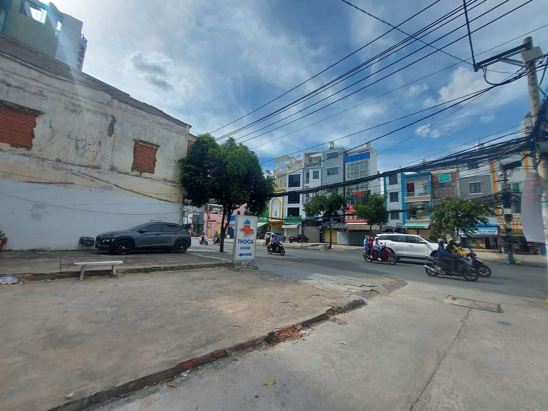 Bán nhà HXH, đường Cách Mạng Tháng 8, gần CV Lê Thị Riêng, gần bệnh viện Thống Nhất