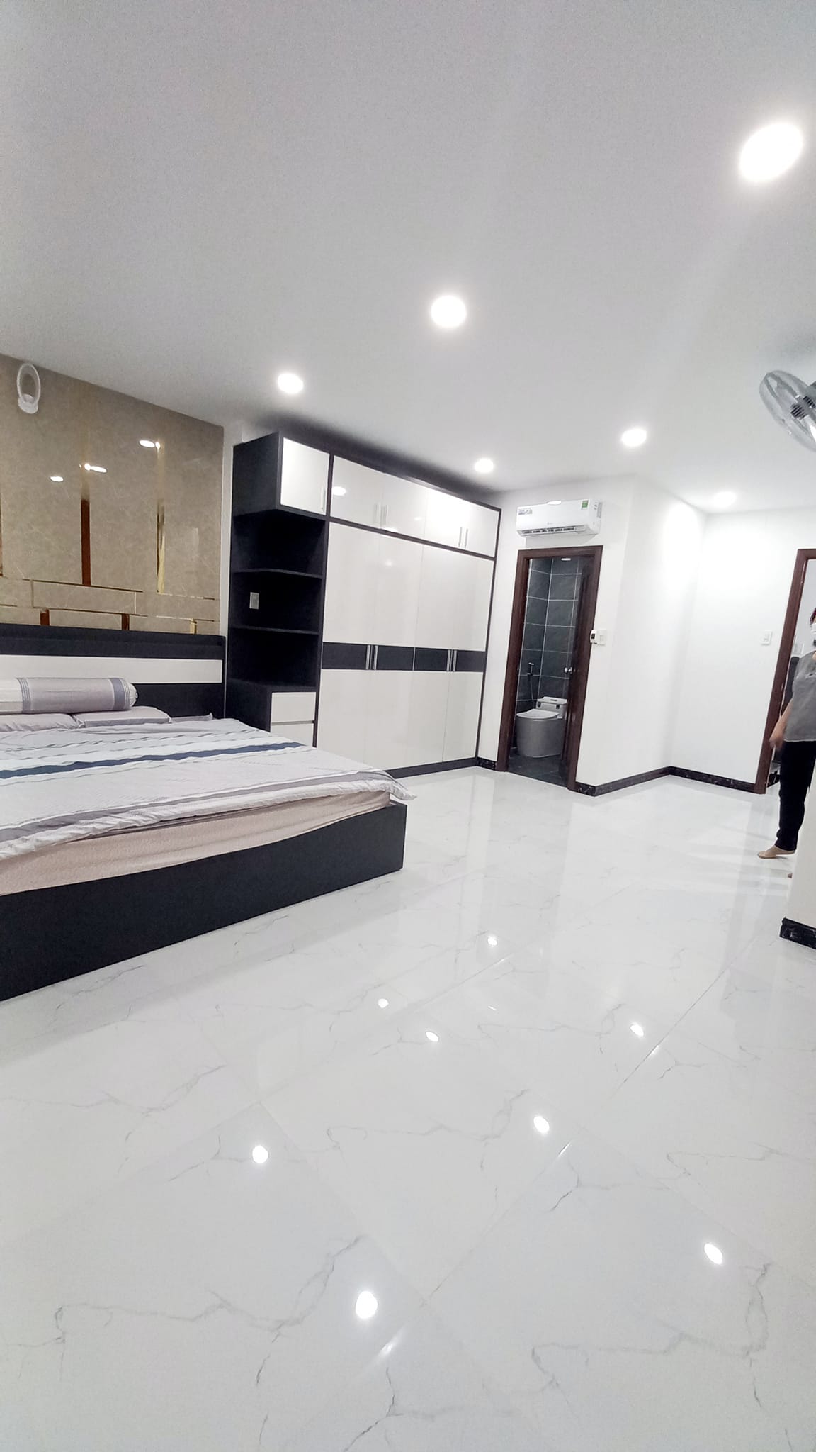 SIÊU PHẨM RA LÒ. NHÀ HUỲNH TẤN PHÁT, 5 TẦNG, 100m2, LỘ TRƯỚC NHÀ 8M, ĐI BỘ VÀI BƯỚC RA MT LỚN, NHỈNH 7 TỶ