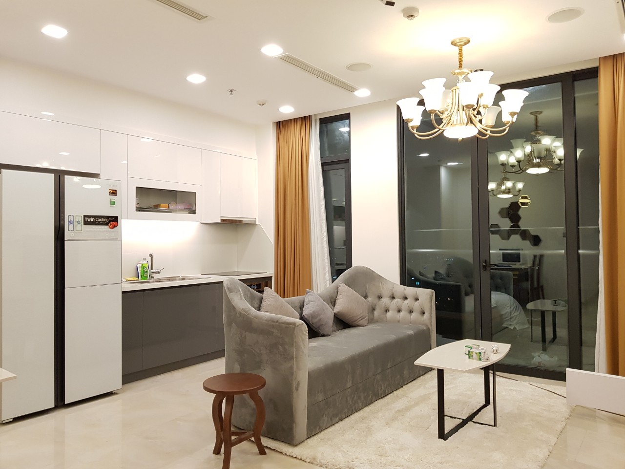 Cho thuê căn hộ 2PN Vinhomes Ba Son rộng rãi thoáng mát view trọn Q1