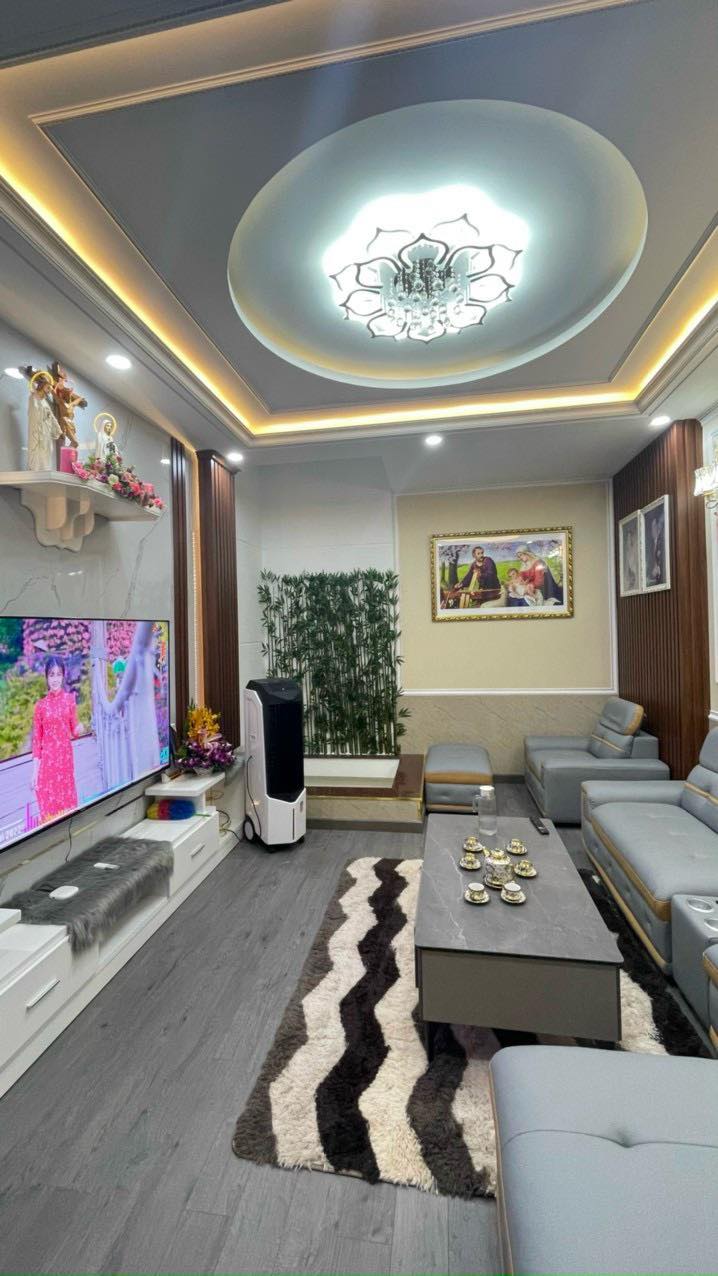 Ngộp Tô Hiệu - Tân Phú HXH - 4 tấm Đẹp BTCT mới ở liền - 64 m2