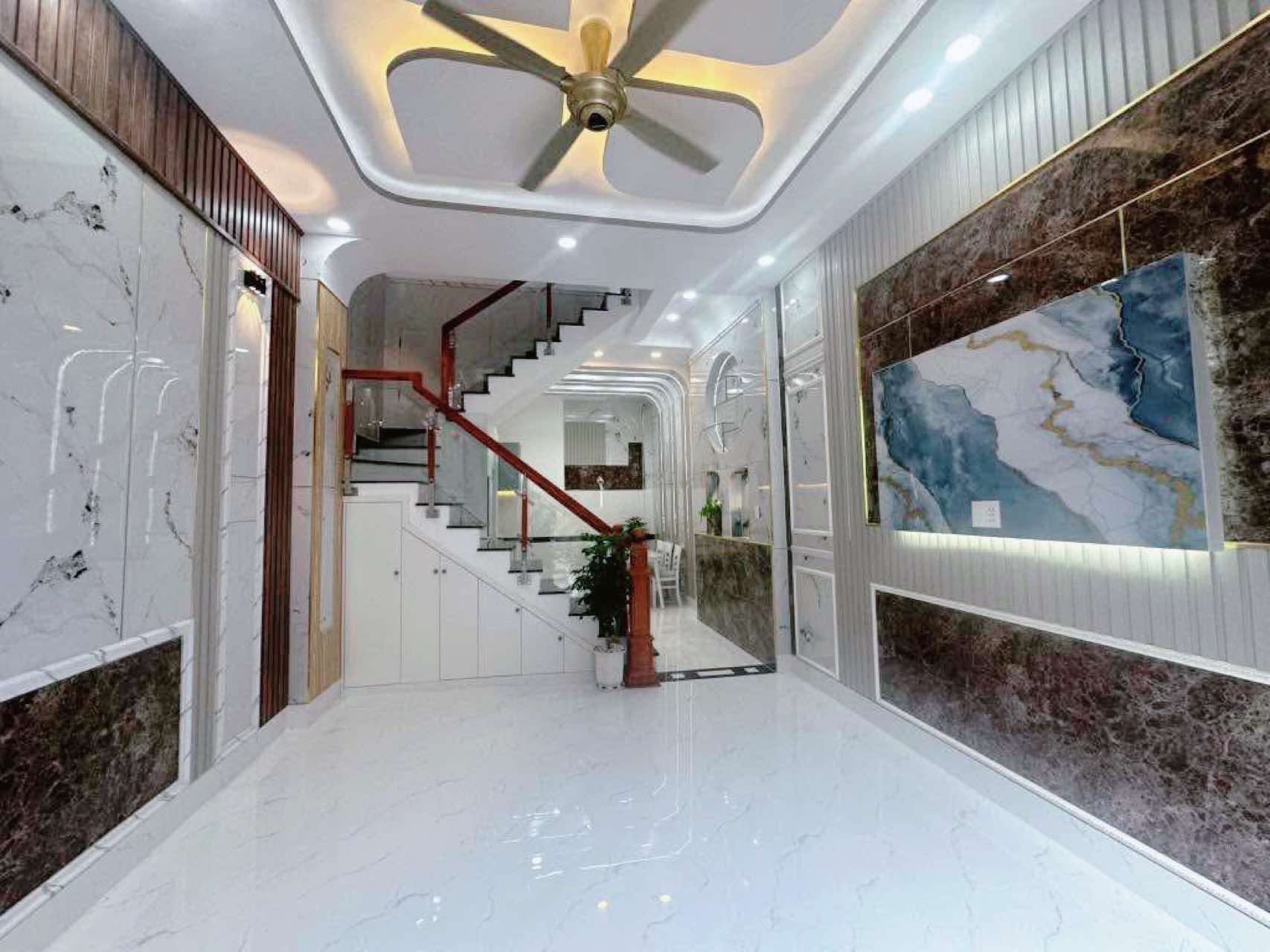 Nhà mới full nt 38m2-3tang hxh thông sát mt Tân Chánh Hiệp 3 Q12 - 5 tỷ nhỉnh 0932030061