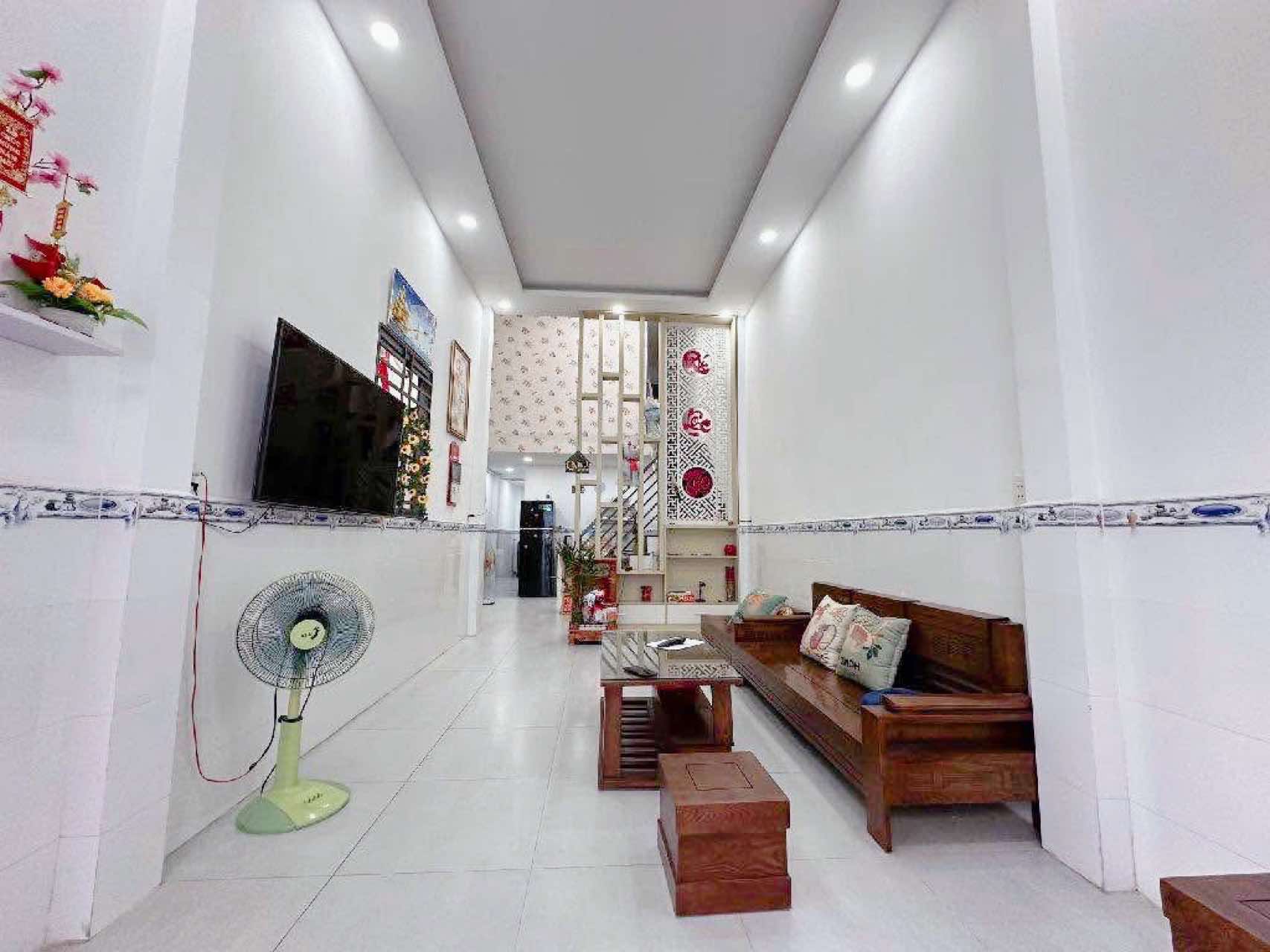 Nhà cấp 4 có lửng 55m2 Hiệp Thành 26 Q12 , hẻm 3 gác , liền kề Coopmart , 3 tỷ nhỉnh 0932030061