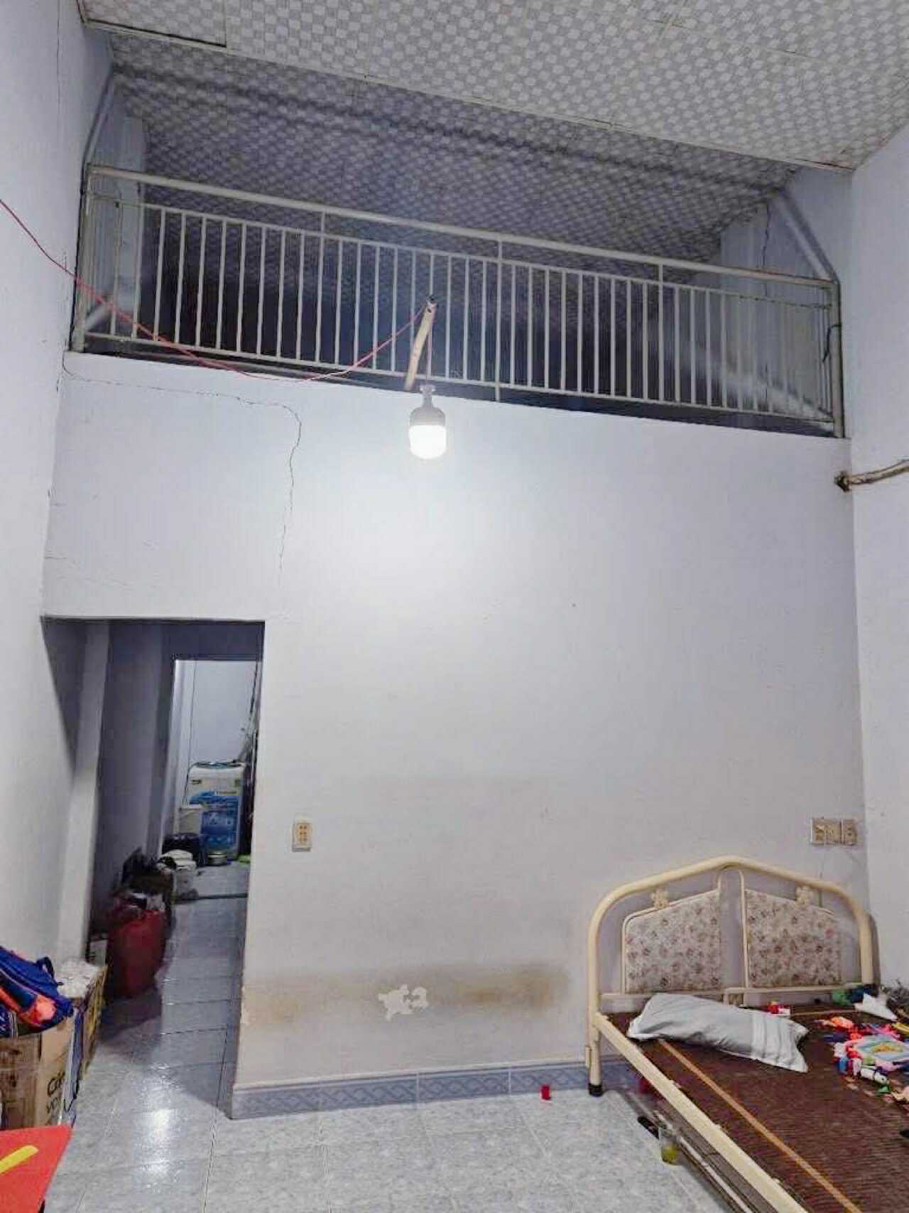 Nhà cấp 4 có lửng 40m2 (4*11) Lê Văn Khương Q12 , hẻm 4m , ngay chợ Thiếc , 3 tỷ nhỉnh 0932030061