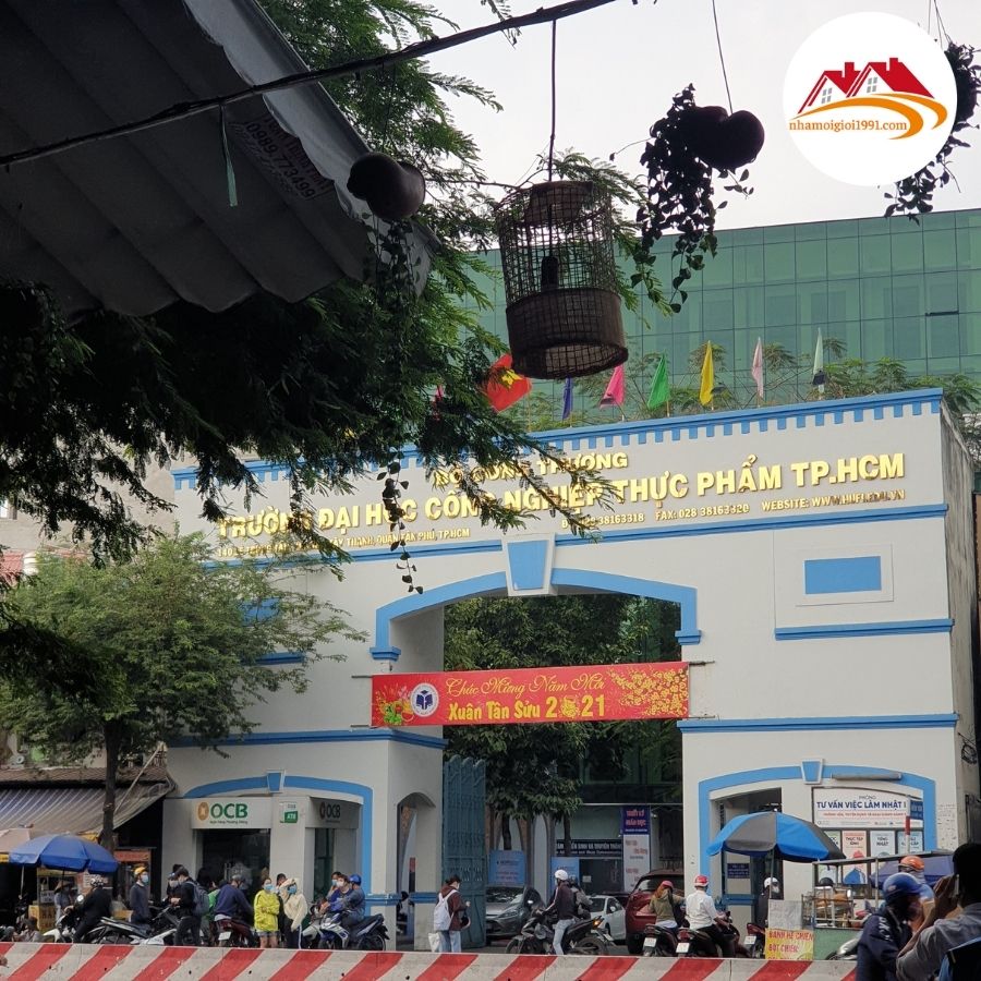 NHÀ HIẾM, mặt tiền phố Lê Trọng Tấn, kinh doanh đa ngành nghề, sát bên ĐH Công nghiệp thực phẩm, giá 11 tỷ5.
