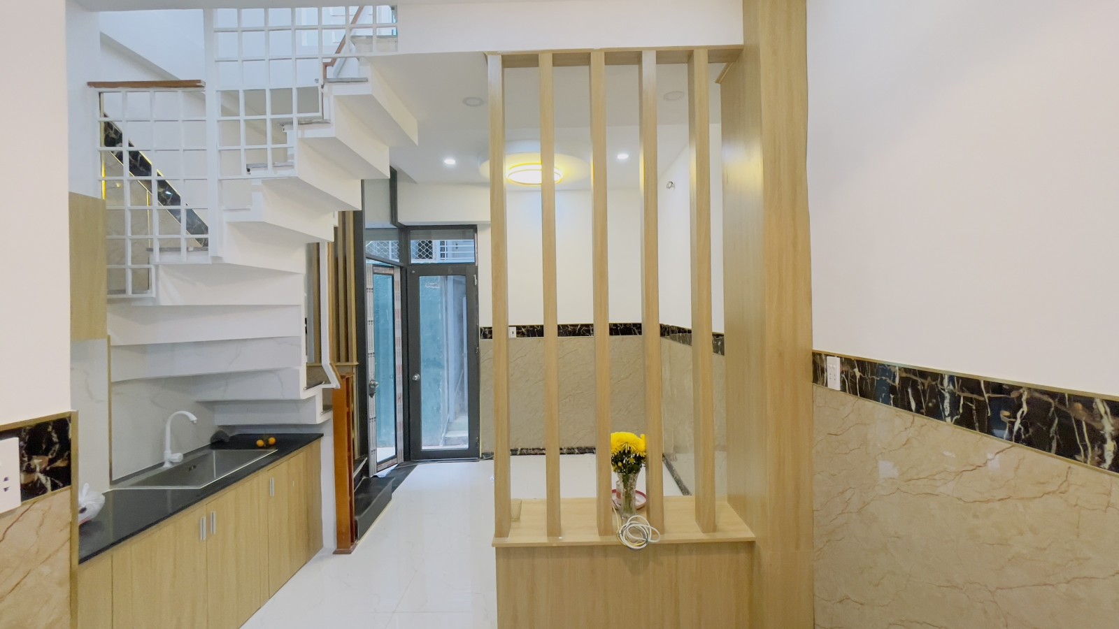 Bán Nhà đường Nguyễn Lâm quận Bình Thạnh diện tích 233 m2 giá thương lượng