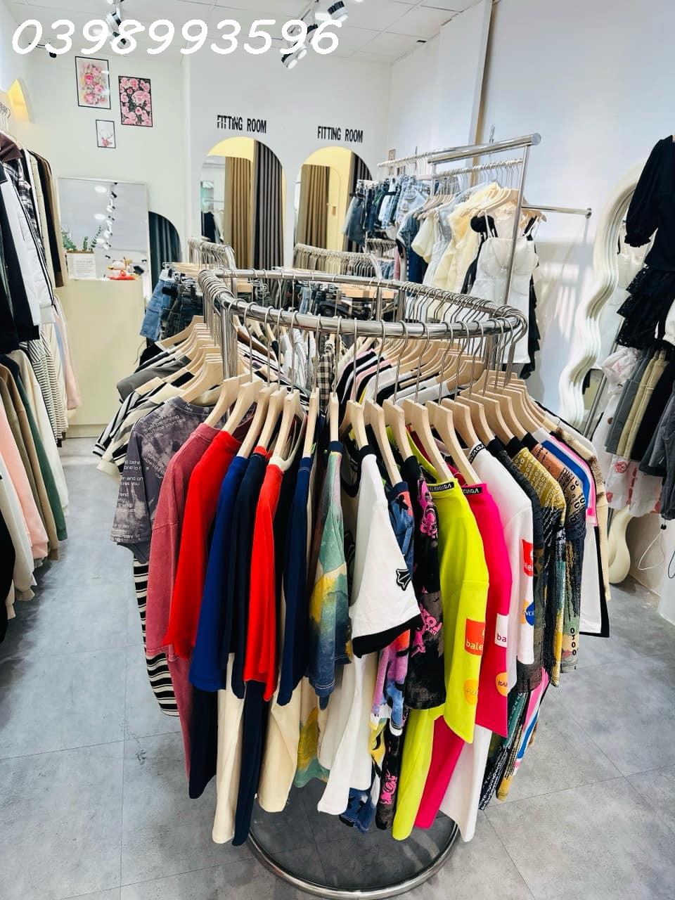 Cho thuê mặt bằng đang mở shop quần áo - Địa chỉ: 435 Huỳnh Văn Bánh, p13, quận Phú Nhuận, Thành phố Hồ Chí Minh