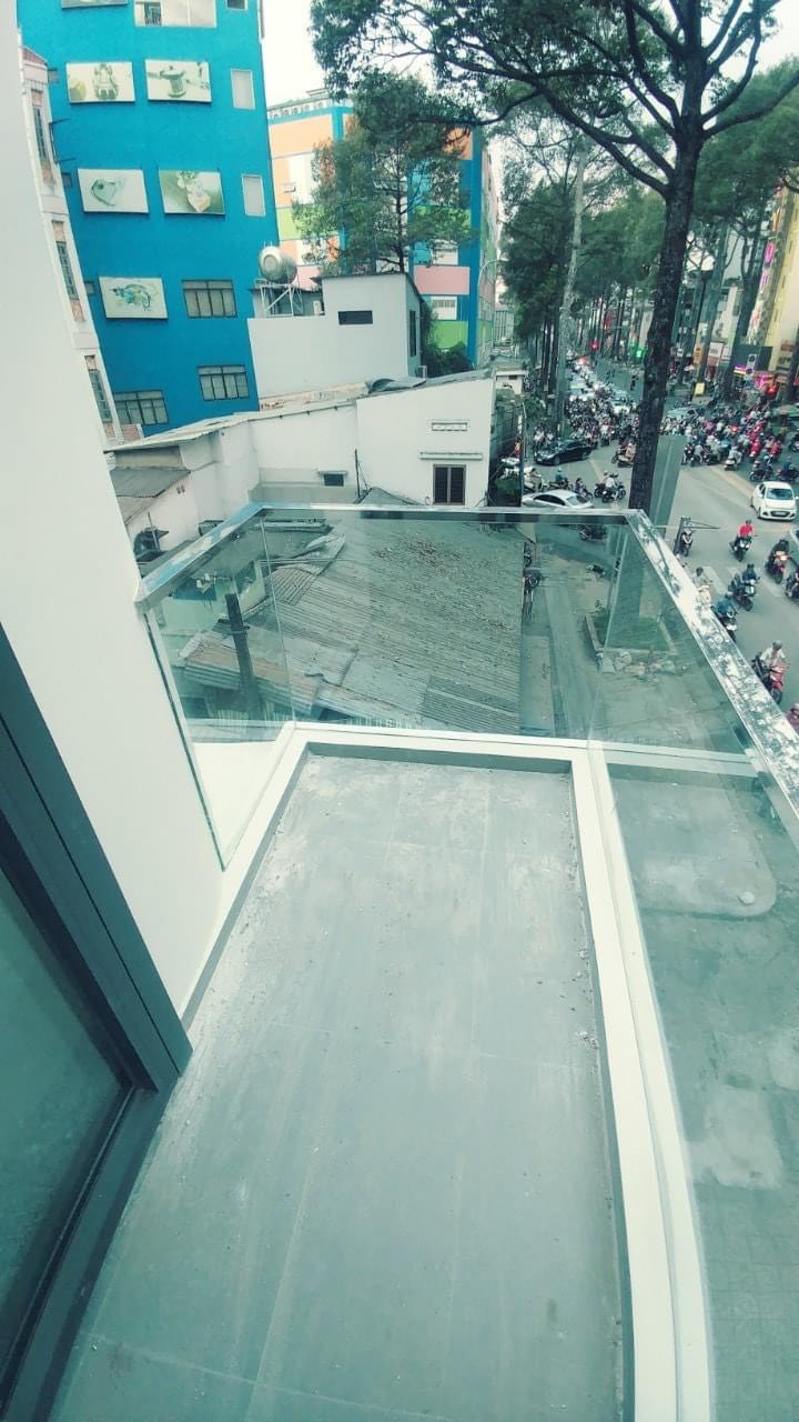 Bán nhà 2 Mặt tiền Ba Tháng Hai - Lê Hồng Phong, DT: 5.5x19m, 5 tầng , giá giảm 43 tỷ