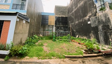 Bán gấp đất 51 m2, ngay khu dân cư Phú Hữu - xây dựng tự do, hẻm oto.