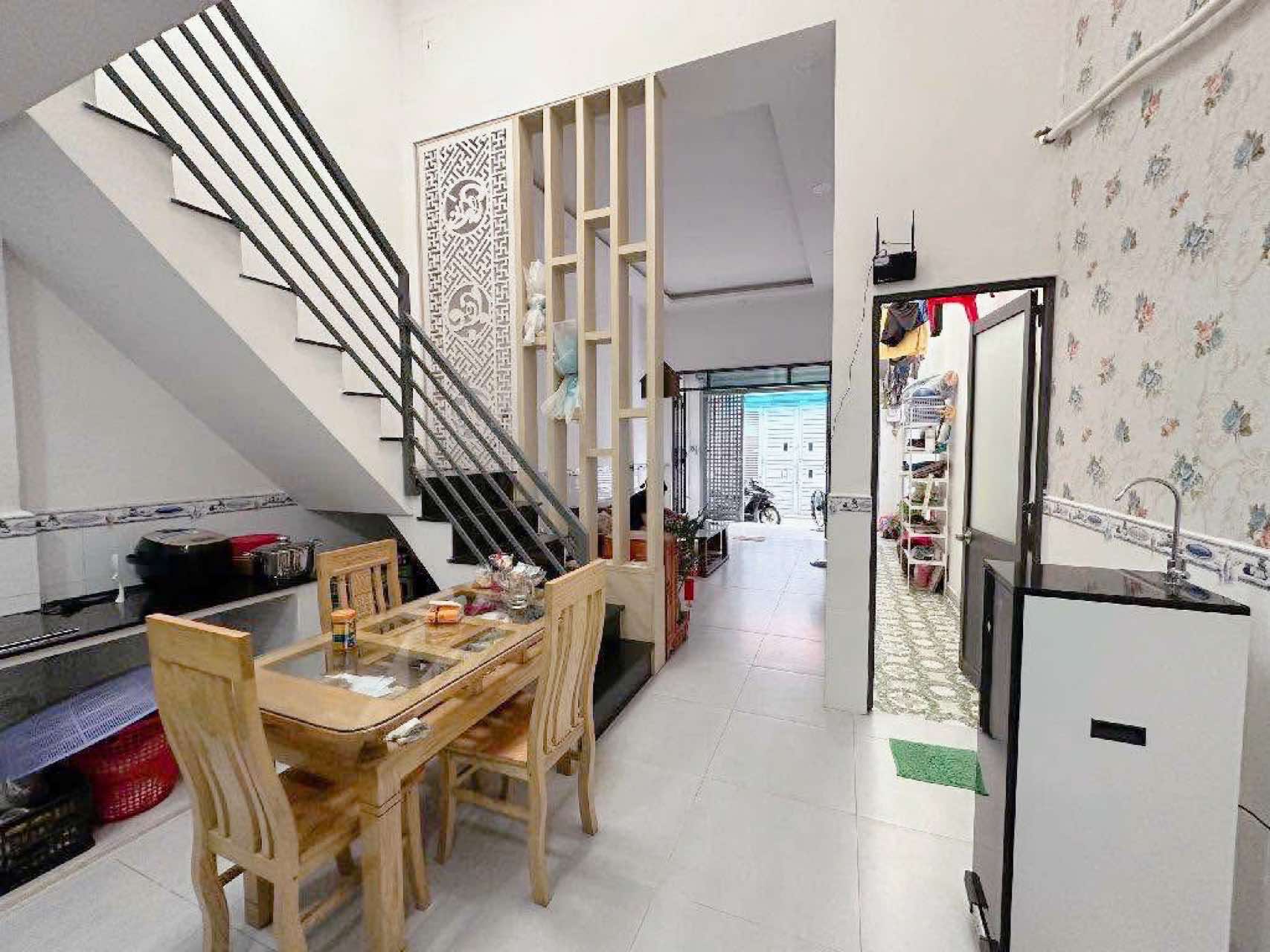 Nhà cấp 4 có lửng 55m2 Hiệp Thành 26 Q12 , hẻm 3 gác , liền kề Coopmart , 3 tỷ nhỉnh 0932030061