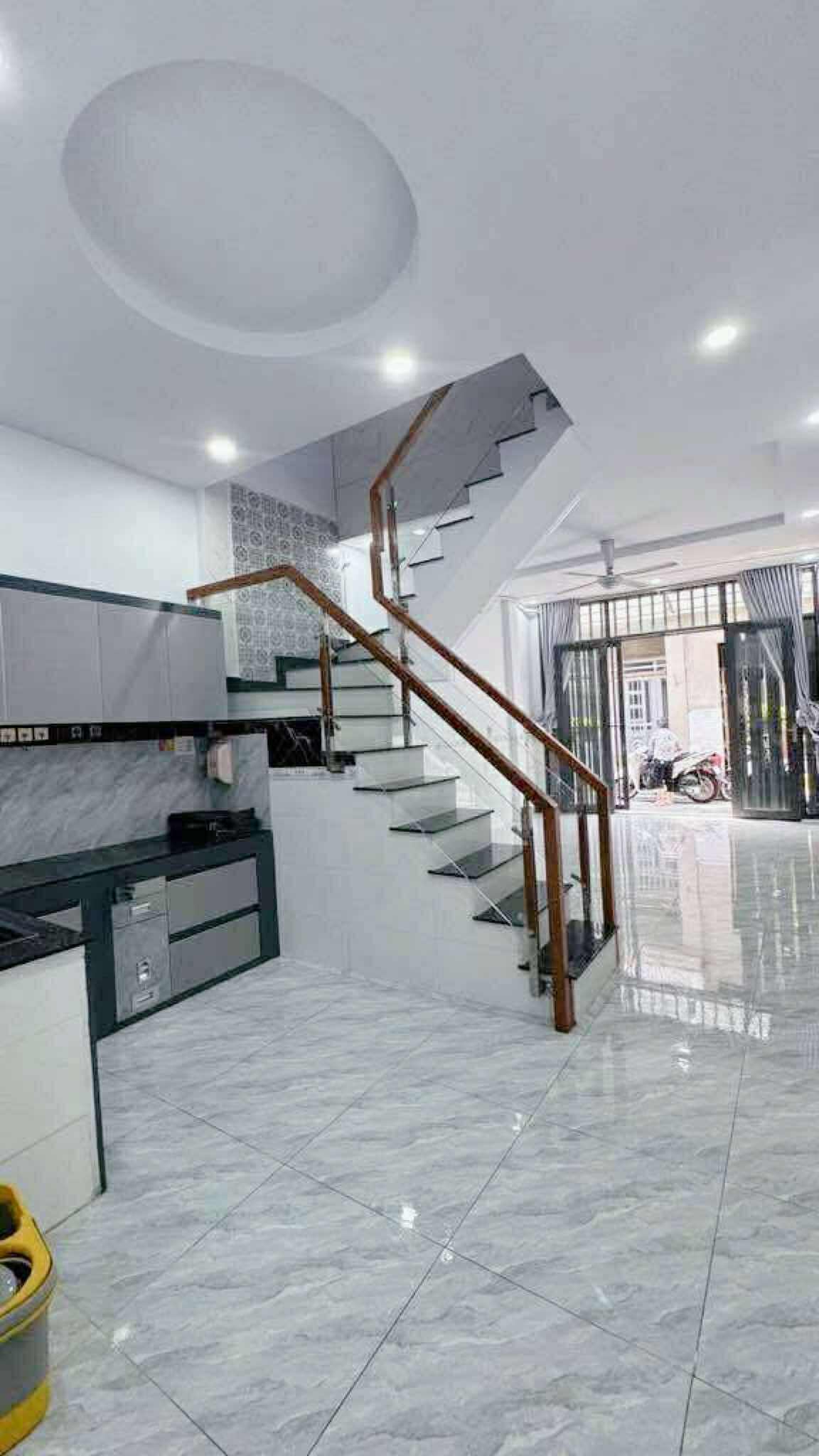 Bán nhà 33m2-2tang sát mt Lê Văn Khương Q12 , hẻm kiamoning ,cạnh Chợ Thiếc, 3 tỷ nhỉnh 0932030061