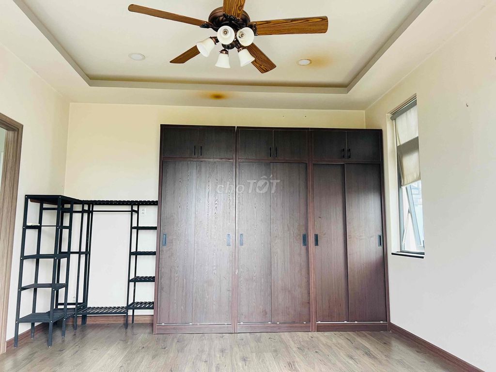 CHO THUÊ CĂN HỘ 30m² – BAN CÔNG THOÁNG MÁT – TÁCH BẾP RIÊNG