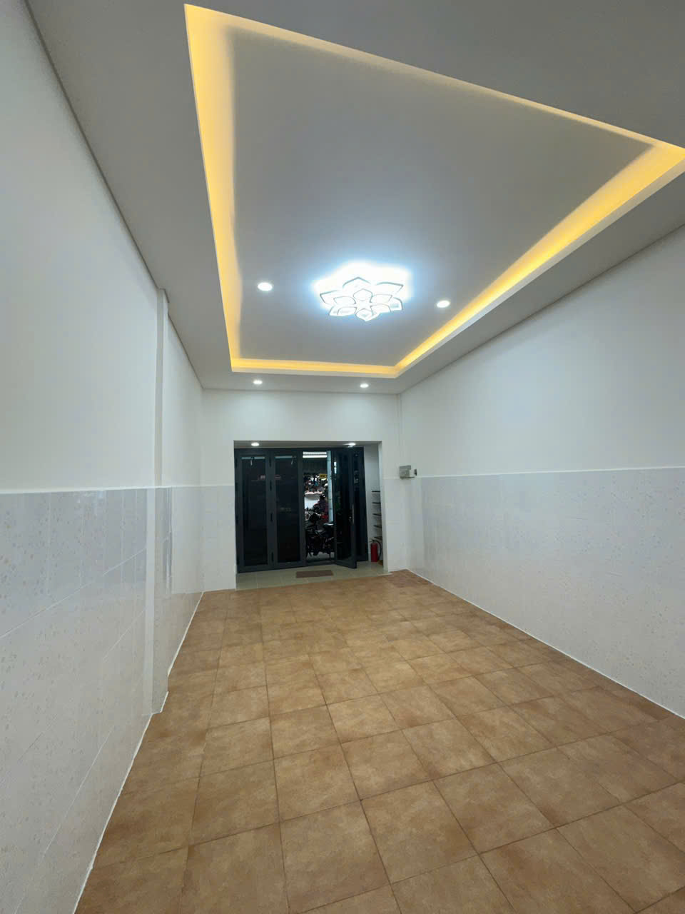 CHO THUÊ NHÀ NGUYÊN CĂN 54.1m2, GẦN ĐƯỜNG CHỢ, GẦN ĐƯỜNG LỚN