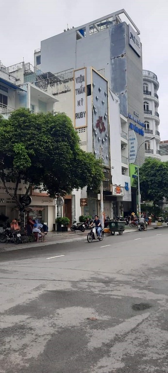 Cần bán nhà mặt tiền đường Lê Thị Riêng, Phường Bến Thành, Q1. HCM