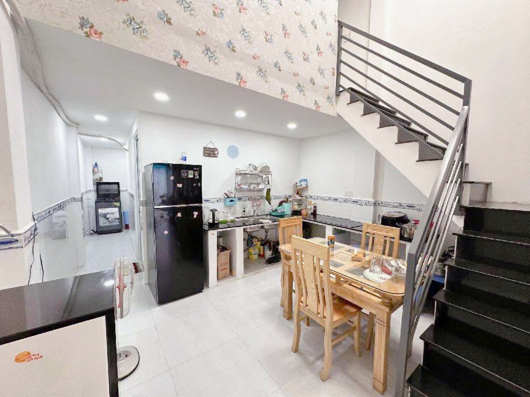 Nhà cấp 4 có lửng 55m2 Hiệp Thành 26 Q12 , hẻm 3 gác , liền kề Coopmart , 3 tỷ nhỉnh 0932030061