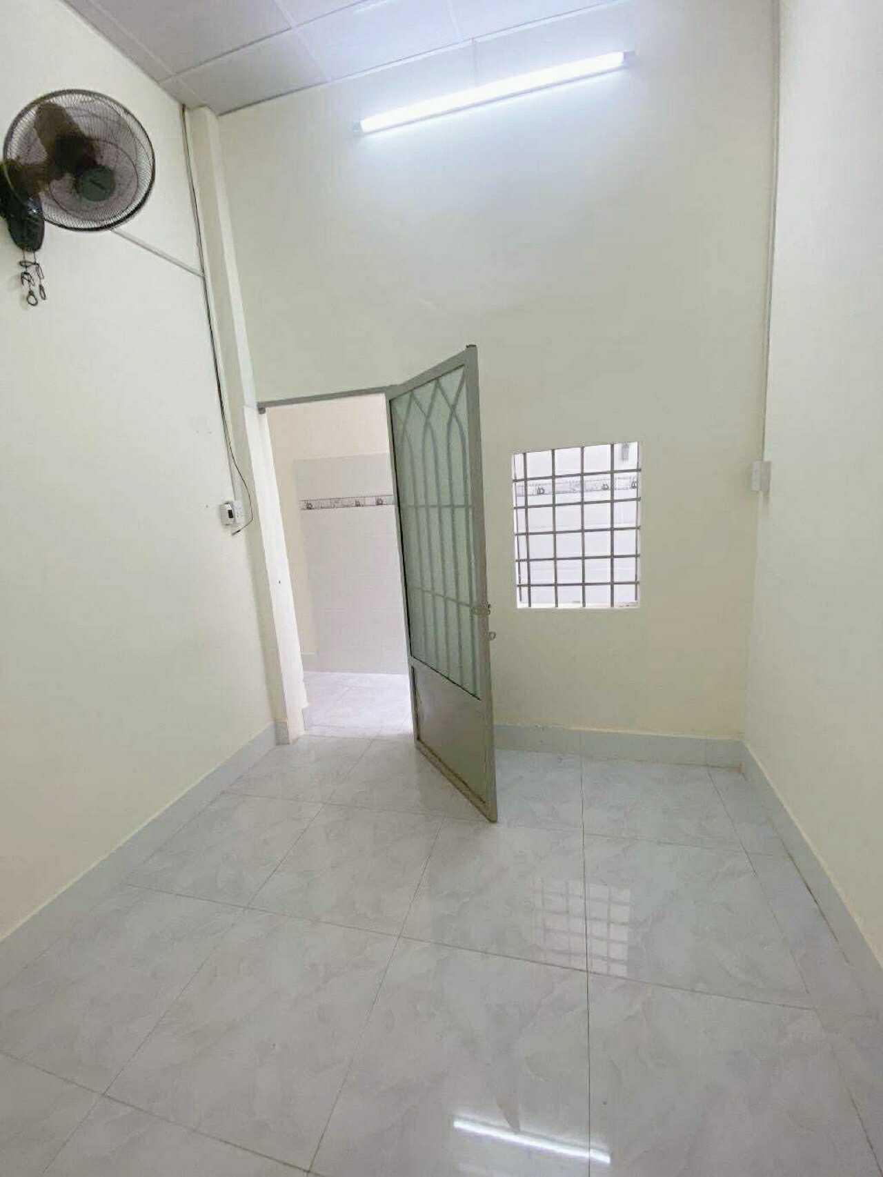 Nhà cấp 4 — 44m2 (3,9*12) Trung Mỹ Tây 13 Q12 , hẻm 3,5m , thu nhập 5tr,th - 3 tỷ nhỉnh 0932030061
