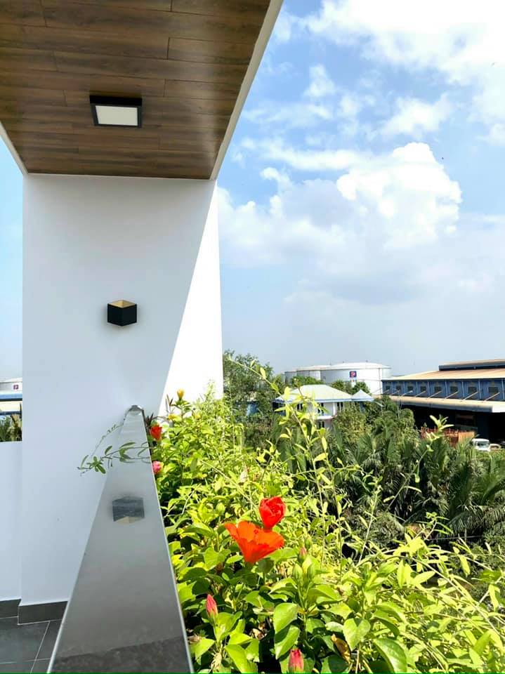 Bán nhà đẹp 5 tầng 5x16, 7PN sân thượng view Trường đua Phú Thọ, Hẻm 9m Khu Vip Q10