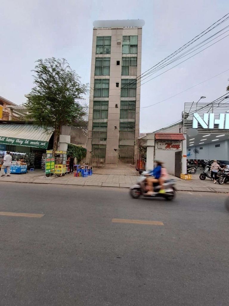 GIẢM 4 TỶ - CHDV 8x42 mặt tiền Nguyễn Văn Quá 1T6L 50 phòng chỉ 32,7tỷ