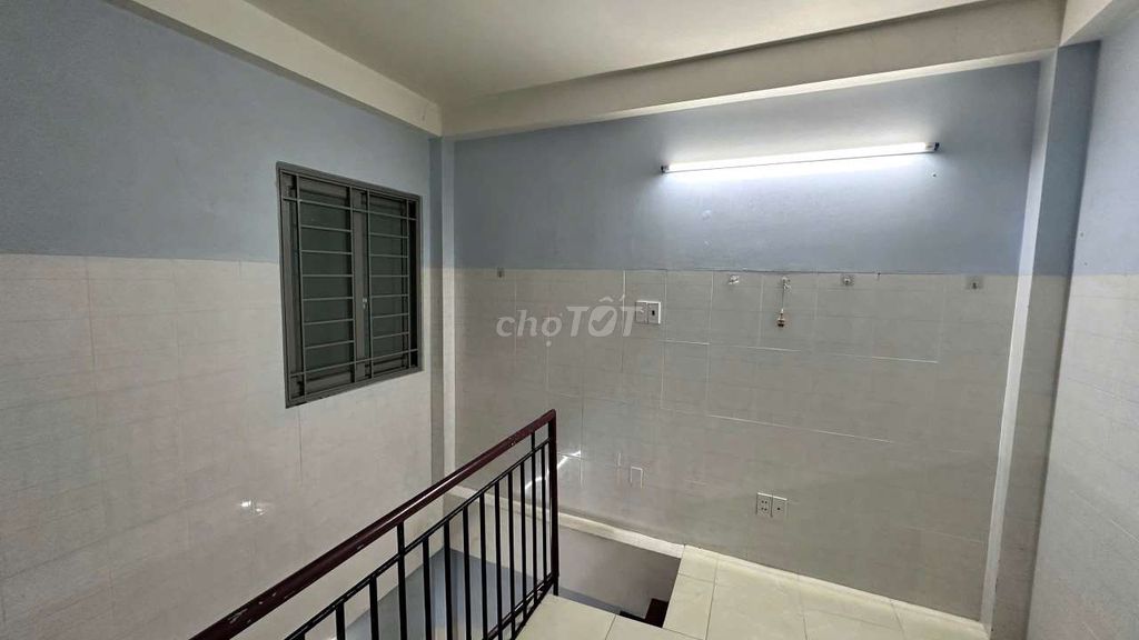 Cho Thuê Phòng trọ kiểu CCMN Quận 4 mới chỉ 4 triệu/tháng có lầu ở được 2 người.