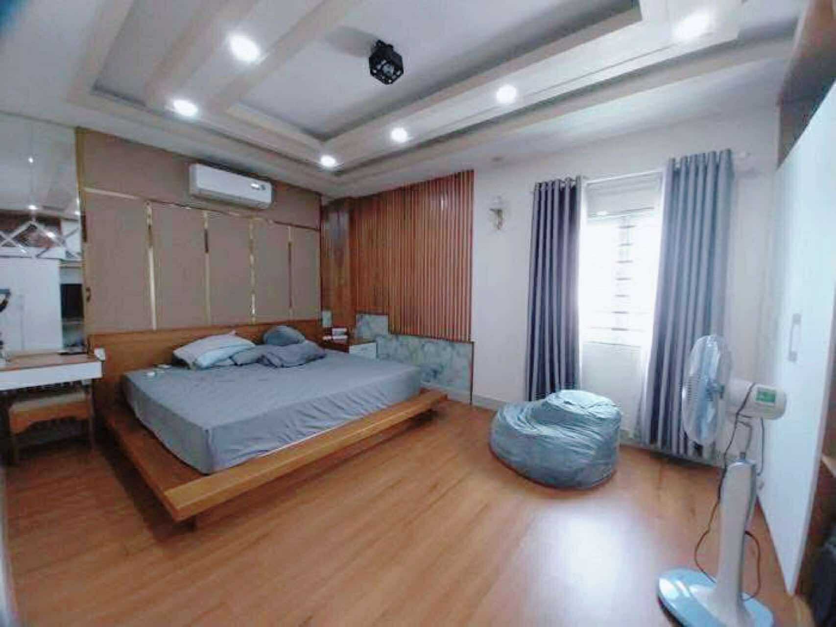 Bán nhà đường 6m thông 74m2-5tang Nguyễn Ảnh Thủ Q12 , gần Đại Học GTVT - 7 tỷ nhỉnh 0932030061